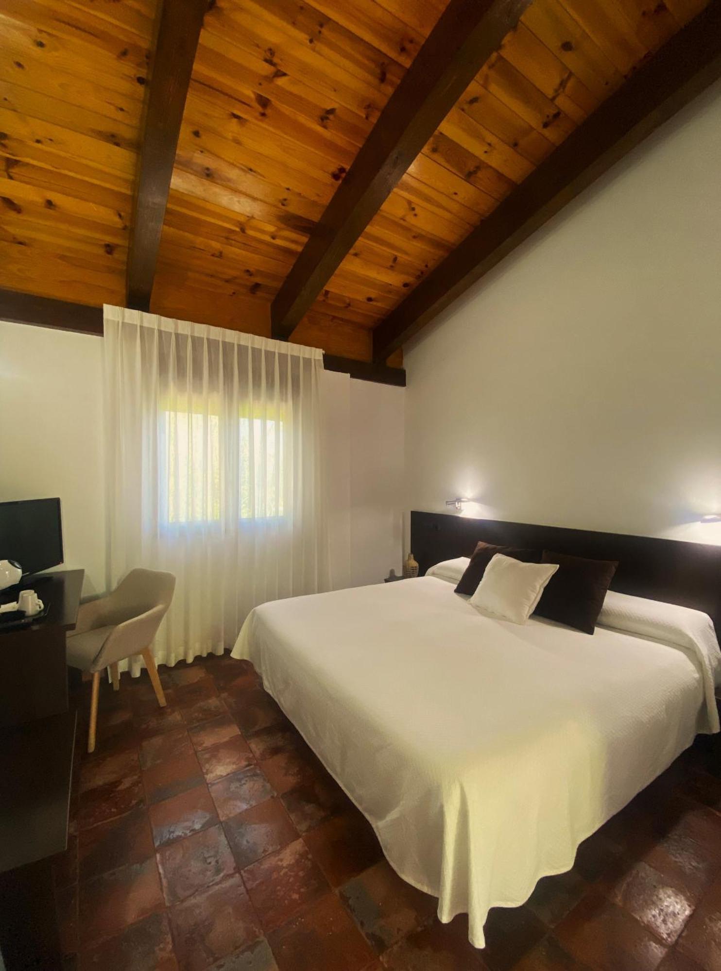 Pago De Tharsys Guest House Requena Exterior photo