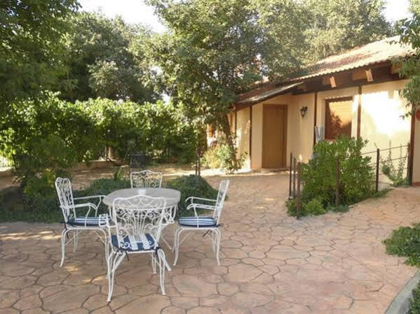 Pago De Tharsys Guest House Requena Exterior photo